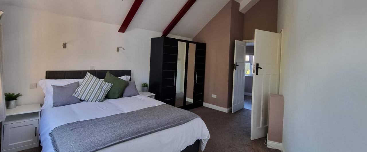 Walnut Tree View Holiday home